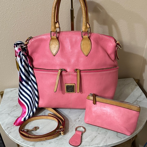 Dooney & Bourke (3) Pink Satchel, Keychain & Make Up Bag - Picture 3 of 17